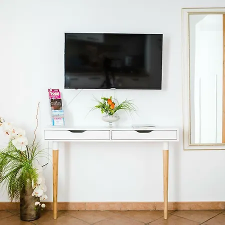 Liona Apartamento *